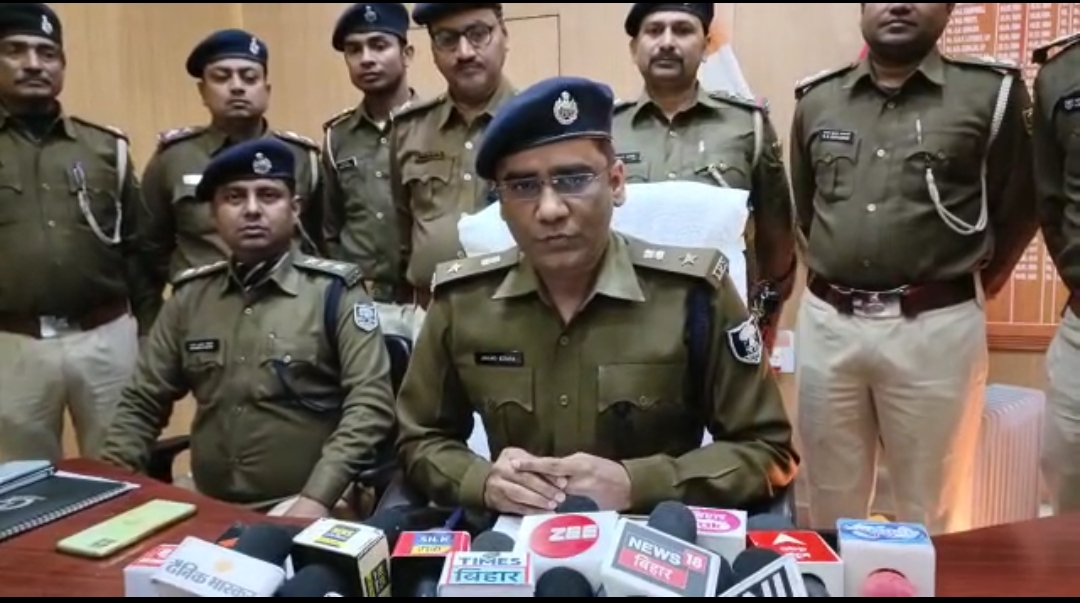 अपराधियों के खिलाफ भागलपुर पुलिस की बड़ी कार्रवाई ,देसी कट्टा के साथ चार गिरफ्तार