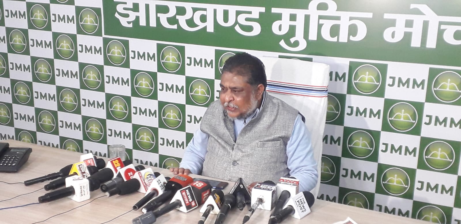 राष्ट्रपति द्रौपदी मुर्मू को लेकर गृह मंत्री अमित शाह के बयान पर झामुमो हमलावर, गृह मंत्री को देश से माफी मांगने के लिए कहा