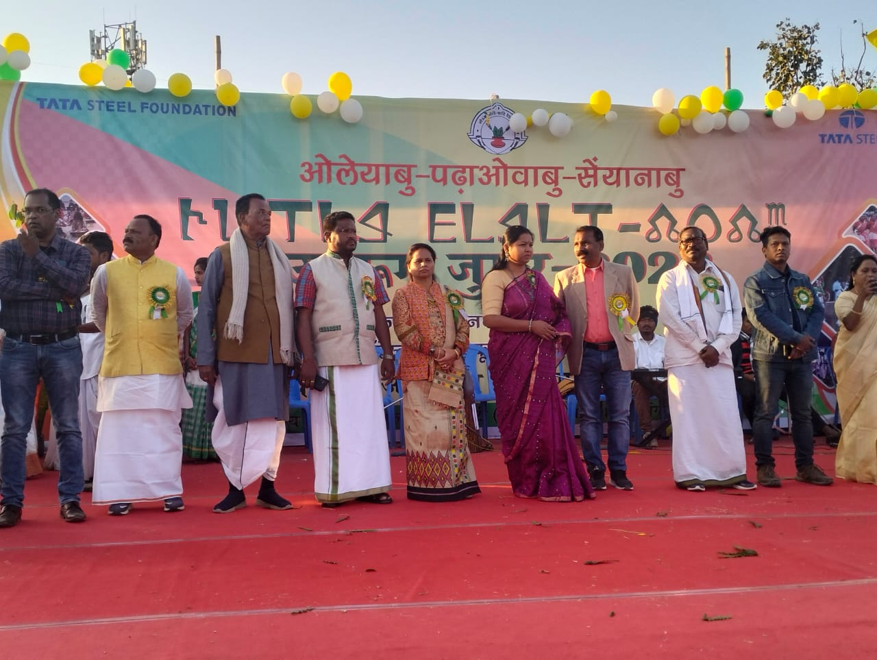 जुमुर कार्यक्रम में शामिल हुए मधु कोड़ा, कहा  हम धर्म संस्कृति में धनी लेकिन आर्थिक मोर्चे पर कमजोर 