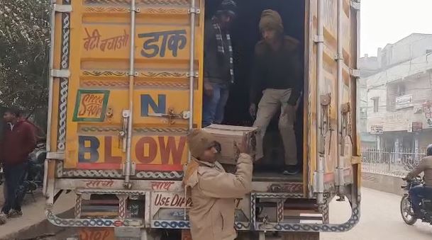 पटना: मद्य निषेध विभाग की टीम को बड़ी सफलता, एक ट्रक से 25 लाख की अंग्रेजी शराब को किया जब्त