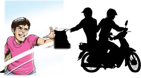 नामकुम में SBI बैंक के सामने महिला से 5 लाख रुपए की लूट, अपराधी  फरार 