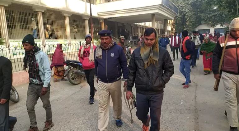 भागलपुर : बेटे को सजा से बचाने के लिए पिता ने रची थी झूठी मौत की साजिश, 4 साल बाद दुष्कर्म मामले में शिक्षक नीरज मोदी को सुनाई गई 14 वर्ष की सजा