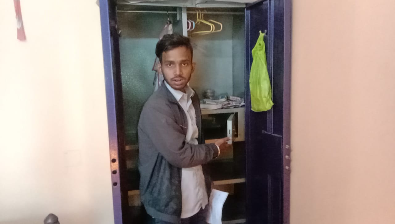 पुलिस जवान के घर लाखों के जेवर और हजारों रूपए कैश की चोरी, जांच जारी