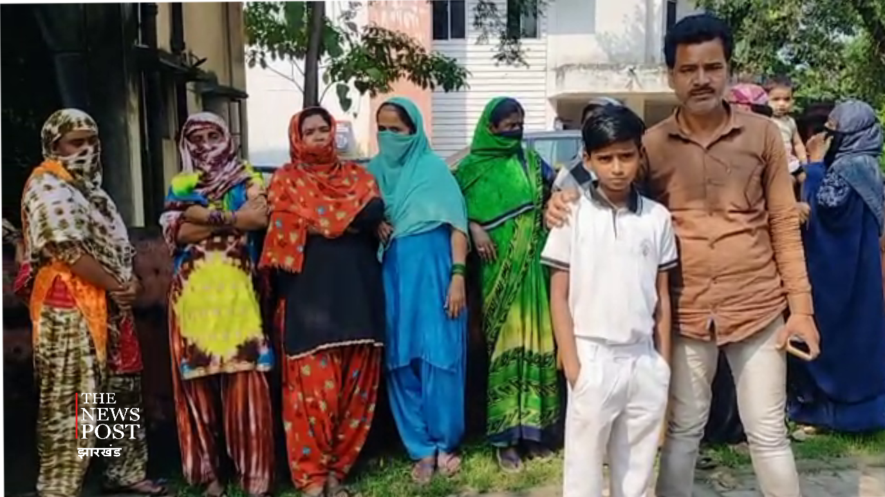 पत्नी ने पति पर लगाया मारपीट का आरोप, बेटे ने कहा, बेगुनाह हैं मेरे पिता