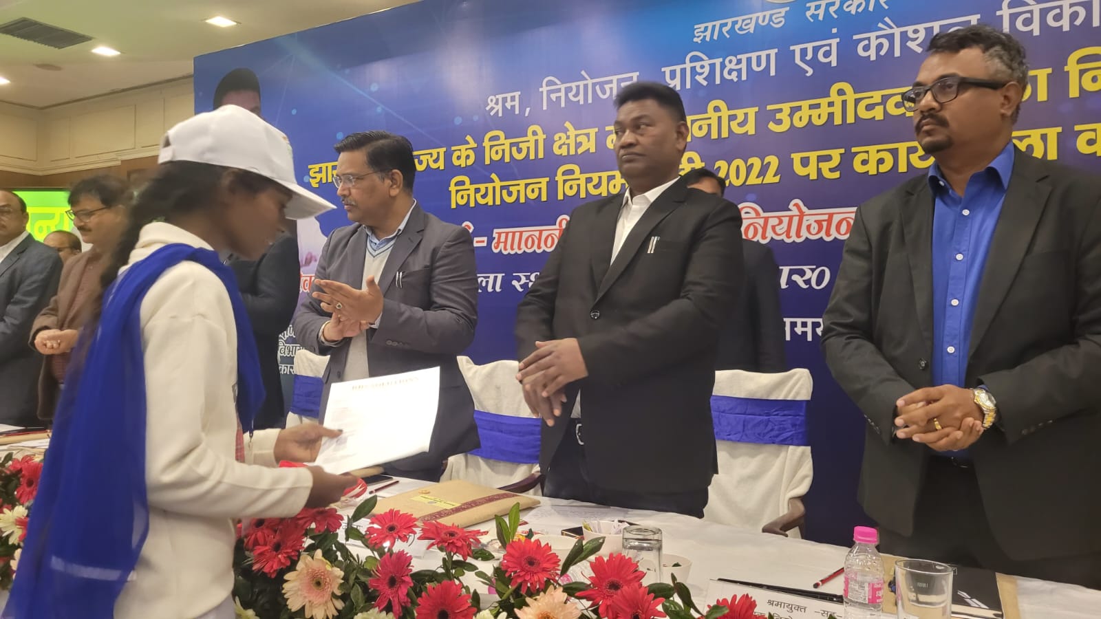 स्थानीय लोगों को निजी क्षेत्र में रोजगार उपलब्ध कराना सरकार की प्राथमिकता :  श्रम मंत्री सत्यानंद भोक्ता