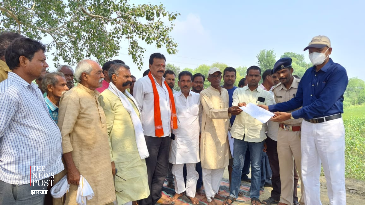 ठेकेदारों के लिए कामधेनु है यह सड़क, जानिए और भी कई खूबियों वाले इस सड़क पर क्यों लगा जाम