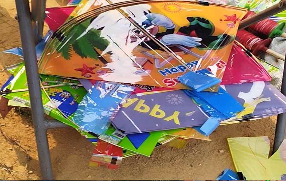 आईआईटी-आईएसएम कैंपस में पतंगबाजी का हुआ आयोजन। 40 टीमों ने लिया प्रतियोगिता में हिस्सा  