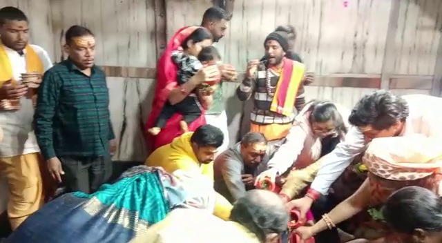 मकर संक्रांति के दिन धरती पर अवतरित होते हैं देव, इस दिन क्या करने से मिलता है पुण्य, जानिए 