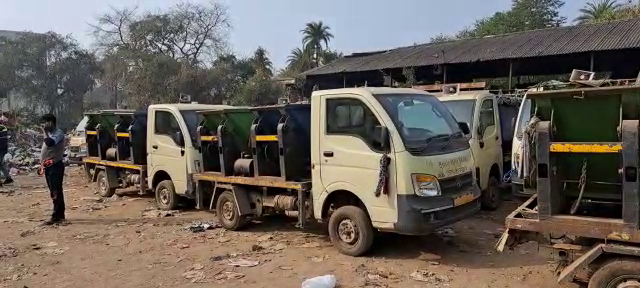 देवघर : शहर को साफ रखने वालों की नहीं ले रही कोई सुध, वेतन नहीं मिलने से आए दिन हड़ताल पर रहते हैं कर्मी