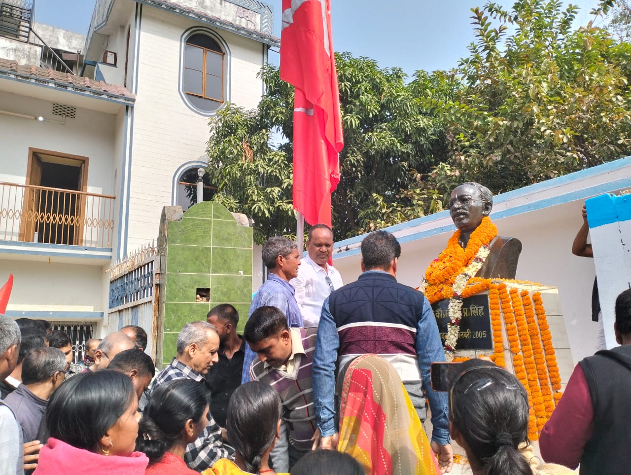 कॉमरेड महेंद्र सिंह के शहादत दिवस पर गिरिडीह में निकला श्रद्धांजलि मार्च, बढ़-चढ़ कर लोगों ने लिया हिस्सा