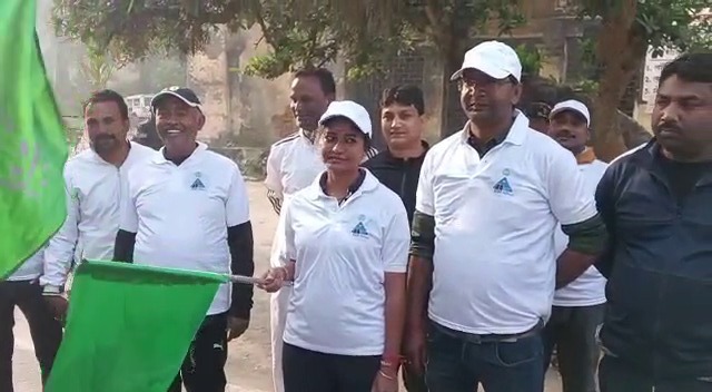 हजारीबाग : सड़क सुरक्षा सप्ताह के तहत दौड़ का आयोजन, विधायक अंबा प्रसाद ने लिया हिस्सा