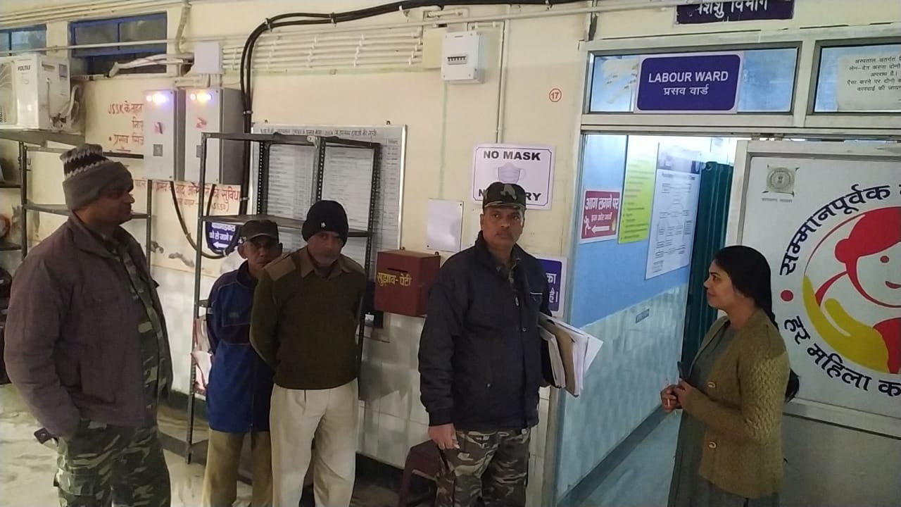दुमका पुलिस की बड़ी सफलता, किशोरी के साथ सामूहिक दुष्कर्म मामले में दो गिरफ्तार, अन्य की गिरफ्तारी के लिए छापेमारी जारी 