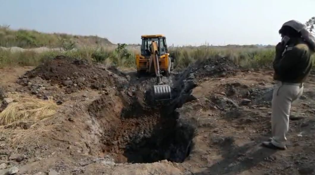 कोयलांचल में क्राइम की जड़ बना कोयला चोरी, BCCL ने लिया फैसला मार्च तक सभी बंद कोलियारियों के मुहाने होंगे बंद