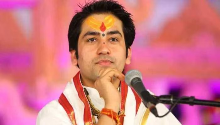 रायपुर में नया विवाद छेड़ गये पंडित धीरेन्द्र कृष्ण शास्त्री, देखिये, भूपेश बघेल के मंत्री ने क्यों कहा पंडिताई छोड़ें धीरेन्द्र कृष्ण शास्त्री