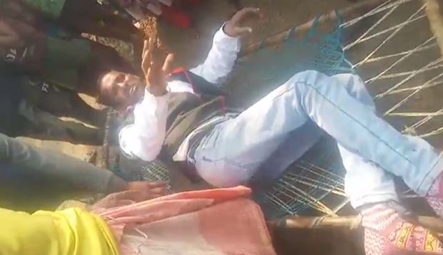 Breaking news: दुमका में दिन-दहाड़े गोलीबारी, बाइक सवार अपराधियों ने एक व्यक्ति को मारी गोली