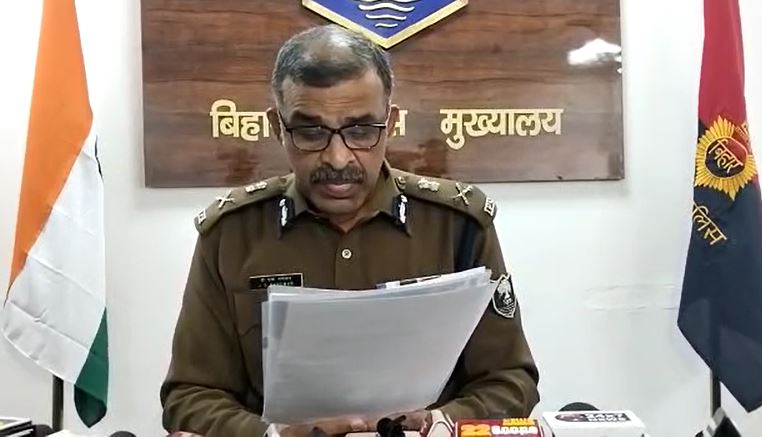 Siwan Hooch Tragedy: एडीजी जेएस ने प्रेस कॉन्फ्रेंस कर किया खुलासा,  सैनिटाइजर बनाने के नाम पर एथेनॉल कंपनी से मंगाया गया था स्प्रिट