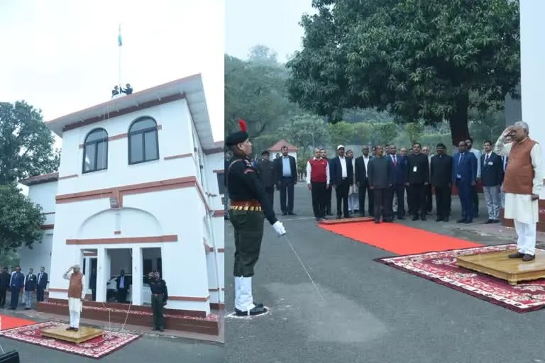 मुख्यमंत्री नीतीश कुमार ने आवास पर किया झंडोत्तोलन, देश को दी गणतंत्र दिवस की बधाई 