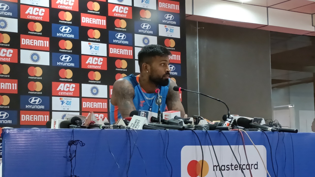 टी 20 क्रिकेट मैच को लेकर इंडिया और न्यूजीलैंड की टीम ने किया अभ्यास, हार्दिक ने कहा मजबूती के साथ मैदान में उतरेंगे