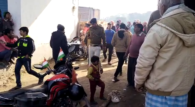 मोतिहारी : अज्ञात चोरों ने ज्वेलरी दुकान का शटर तोड़कर लाखों के गहनों पर किया हाथ साफ, घटनास्थल से जिन्दा कारतूस भी बरामद 