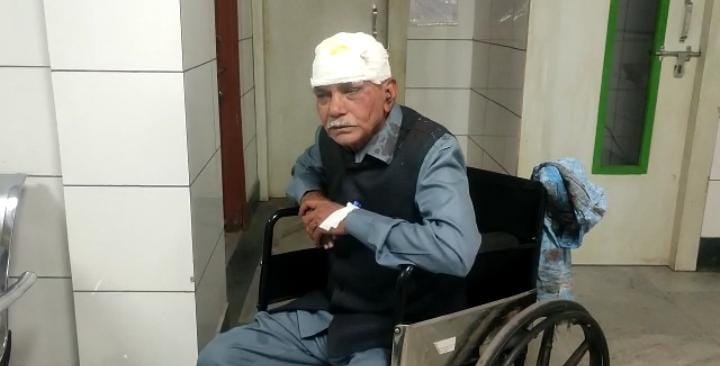 दो वाहन की टक्कर में 3 लोग घायल, सड़क दुर्घटना का रूप देकर जान से मारने का आरोप