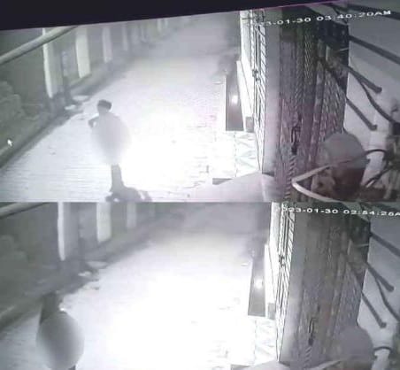 देर रात नग्न अवस्था में घूम रही महिला को पुलिस ढूंढने में हो रही परेशान, जानिए कहां का है मामला