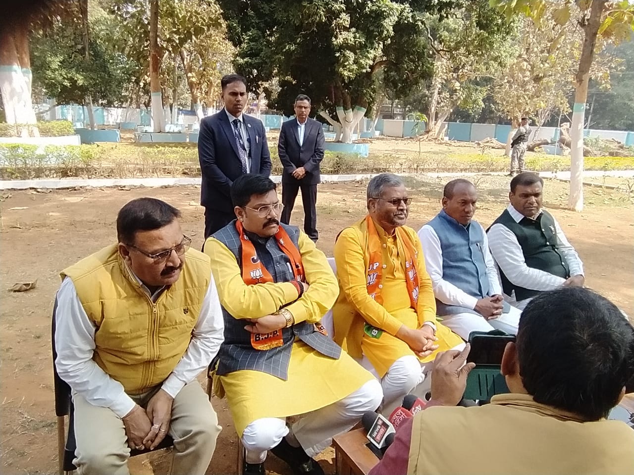 दुमका : संथाल परगना प्रमंडल में पकड़ मजबूती के लिए देवघर में विजय संकल्प रैली निकालेगी भाजपा, अमित शाह करेंगे शिरकत 