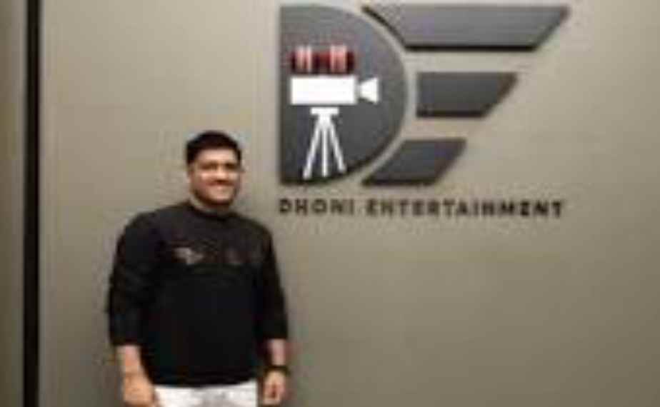 महेन्द्र सिंह धोनी के प्रोडक्शन हाउस में बनने वाली पहली फिल्म “लेट्स गेट मैरिड” का एलान, जानिये किस-किस को मिलने जा रहा है मौका