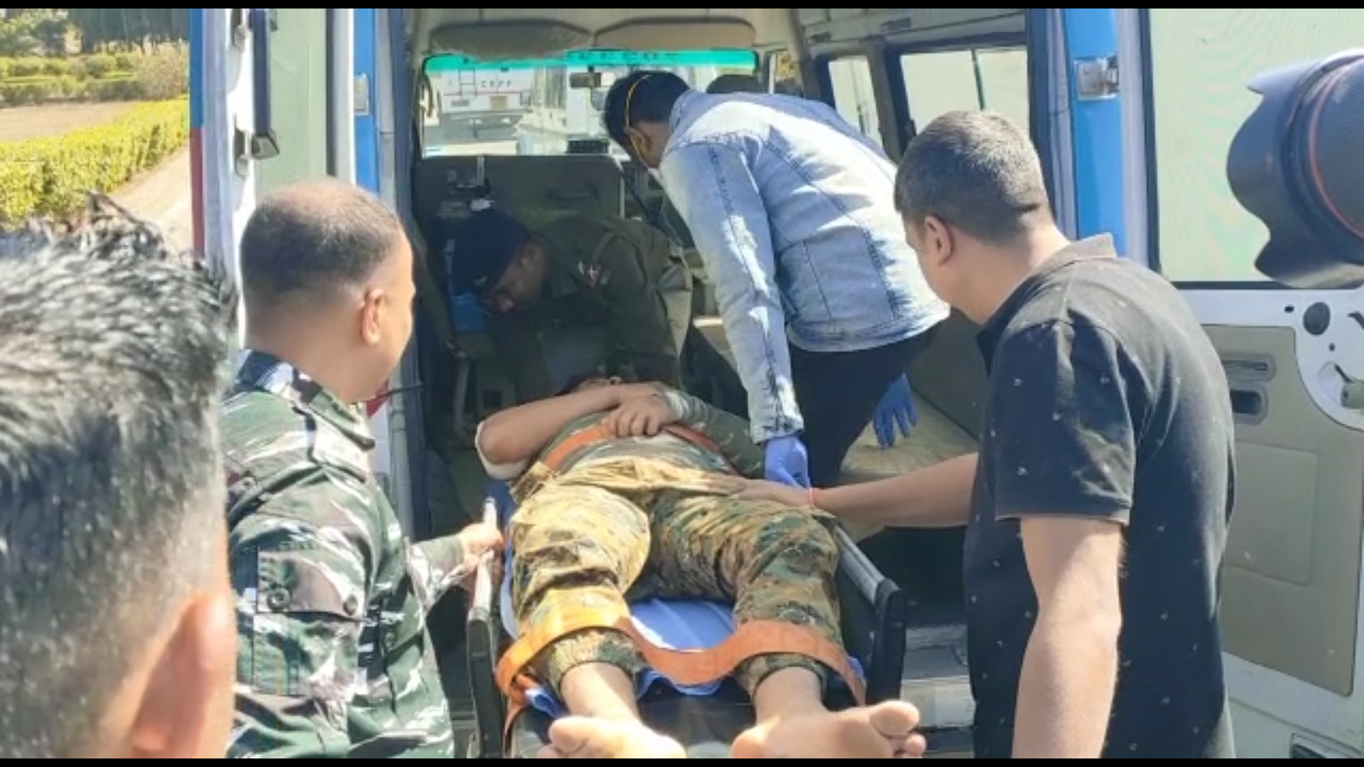 CRPF घायल जवान को एयरलिफ्ट कर भेजा गया एम्स,चाईबासा नक्सल अभियान में हुए थे घायल   