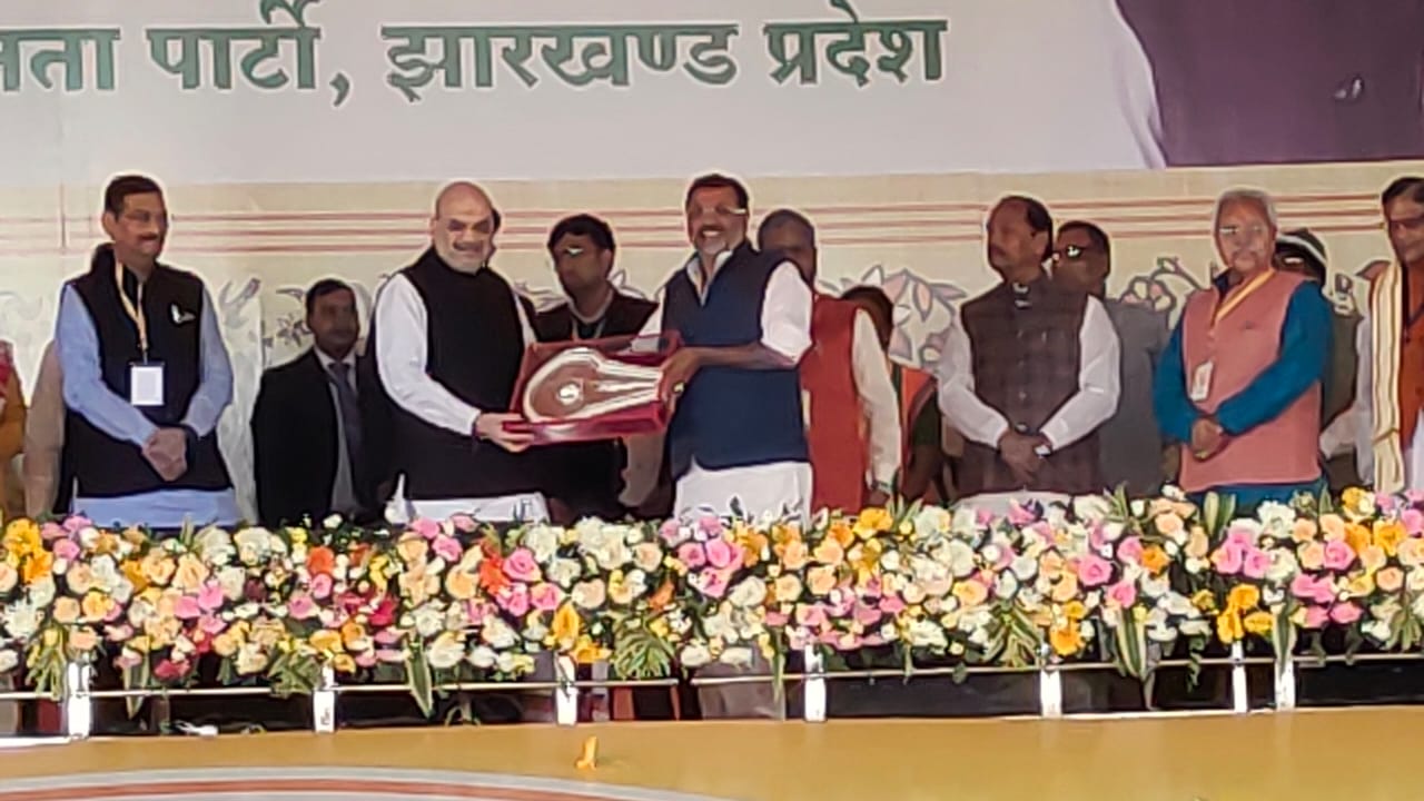 देवघर में जमकर बरसे गृह मंत्री अमित शाह, झारखंड सरकार को बताया देश की सबसे भ्रष्ट सरकार