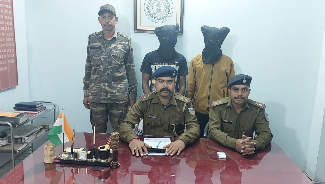 चाईबासा: IED ब्लास्ट कर सीआरपीएफ जवान को घायल करने वाले दो आरोपी गिरफ्तार, 25 जनवरी को हुई थी घटना