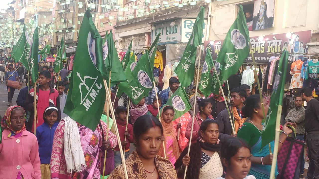 पिछले दिनों चर्चा का विषय बना रहा झामुमो का 44वां झारखंड दिवस, जानिए कौन से विधायक ने संभाला कार्यक्रम का दामोदार तो कौन से विधायक रहें नदारद