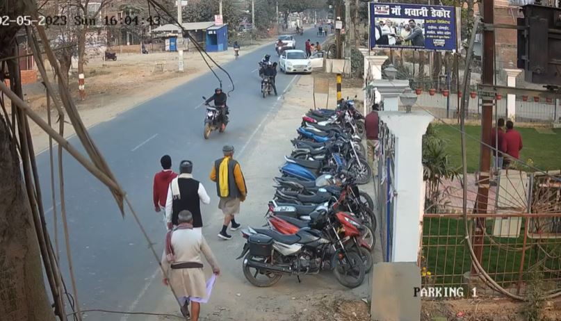 मुजफ्फरपुर में दिनदहाड़े  लड़की का अपहरण, घटना CCTV में कैद 