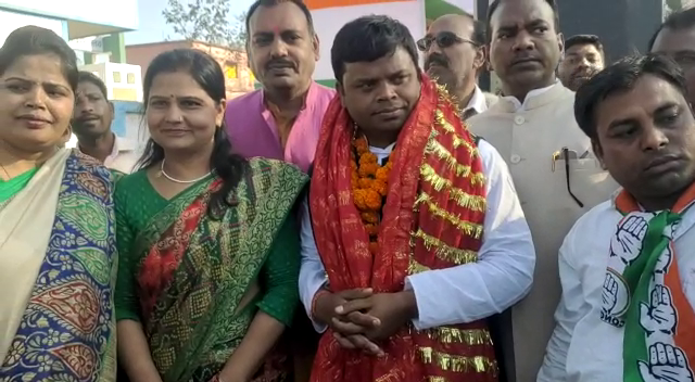 रामगढ़ उपचुनाव : बजरंग महतो के समर्थन में  बड़े बड़े नेता दे रहे थे भाषण फिर अचानक से क्यो हो गया बवाल , जानिए मामला