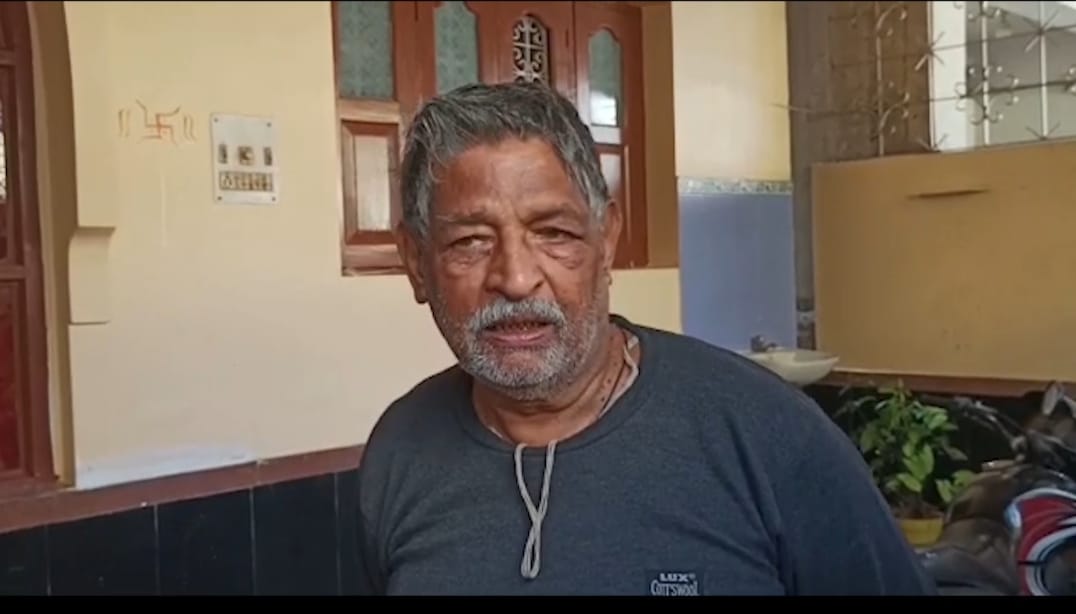 धनबाद के रिटायर्ड अमीन के घर से ACB को मिले एक सौ से अधिक जमीन के डीड,जानिए किस मामले में हुई थी छापेमारी 