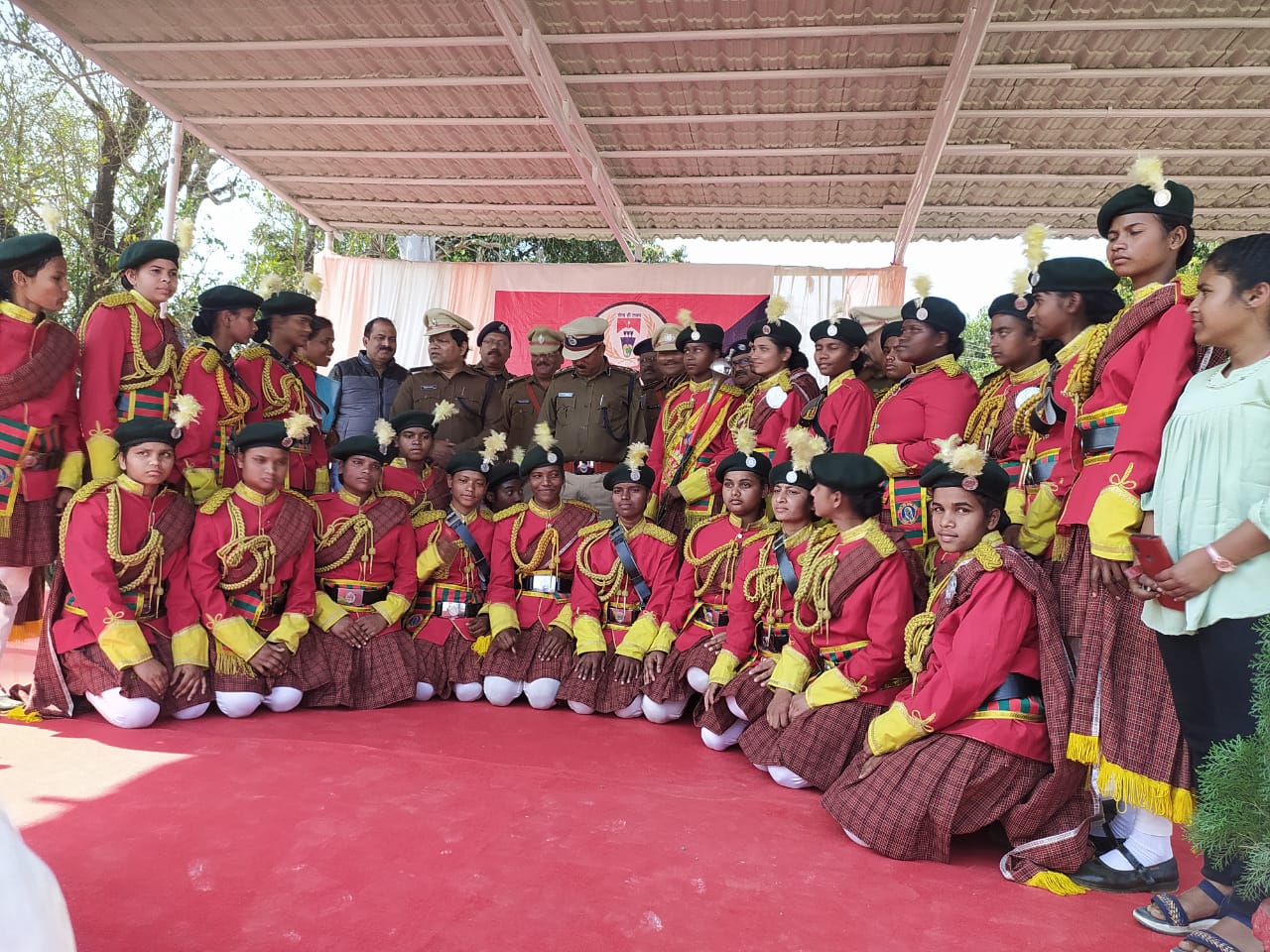 ग्रामीण क्षेत्र की लड़कियों को मिल रहा सरकार का साथ, राज्य स्तरीय समारोह में बैंड की धुन बजा कर पा रही प्रशंसा