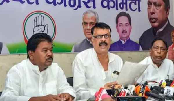 छोटी मछलियों को पार्टी से निकाल कितनी मजबूत होगी कांग्रेस? क्या अजगरों के खिलाफ भी करेगी कार्रवाई 