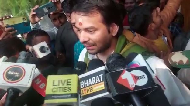 तेजप्रताप यादव ने बागेश्वर बाबा पर कसा तंज, कहा- नहीं होगा बागेश्वर बाबा का सपना पूरा