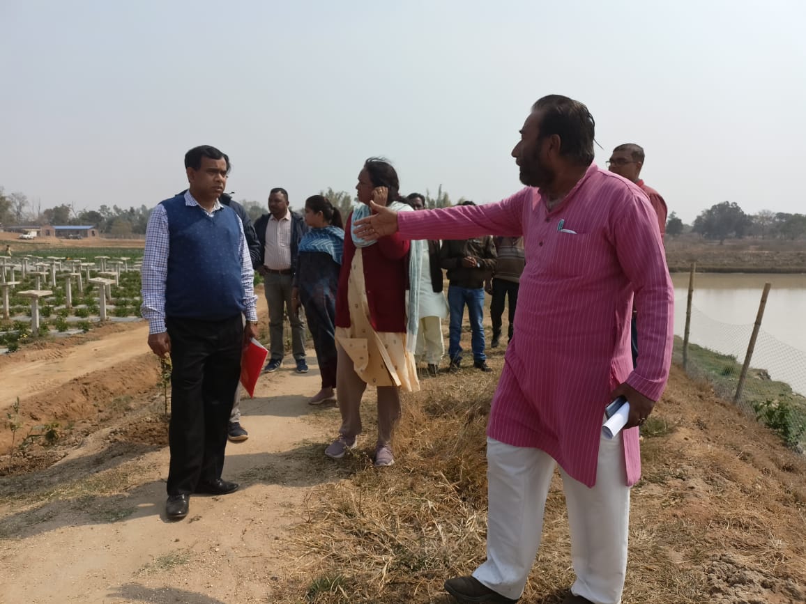 खूंटी: मनरेगा पार्क की जांच के लिए राज्य स्तरीय जांच टीम पहुंची कर्रा, कार्य पर अनियमितता का लगा है आरोप