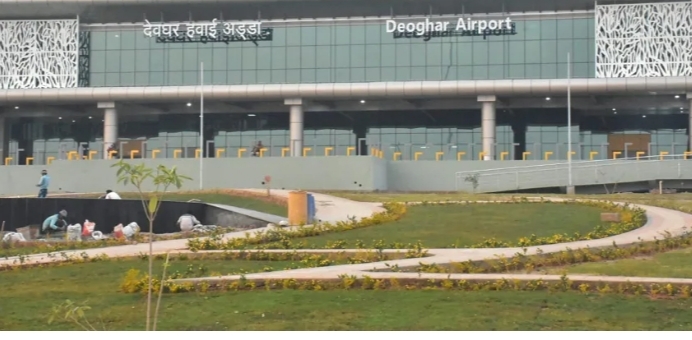 देवघर एयरपोर्ट से 16 लाख नगद के साथ एक गिरफ्तार, जानिए कहां खपाने की थी योजना
