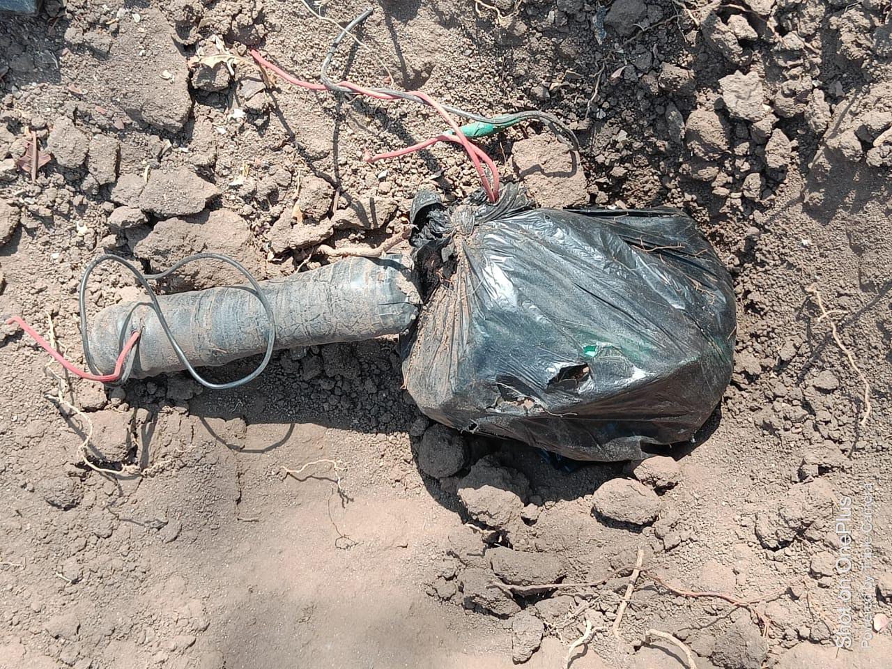 चतरा में नक्सलियों की बड़ी साजिश विफल, ढाई किलोग्राम का प्रेशर बम बरामद