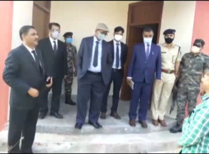 न्यायमूर्ति रत्नाकर भेंगरा ने किया जेल और सिविल कोर्ट भवन का निरीक्षण