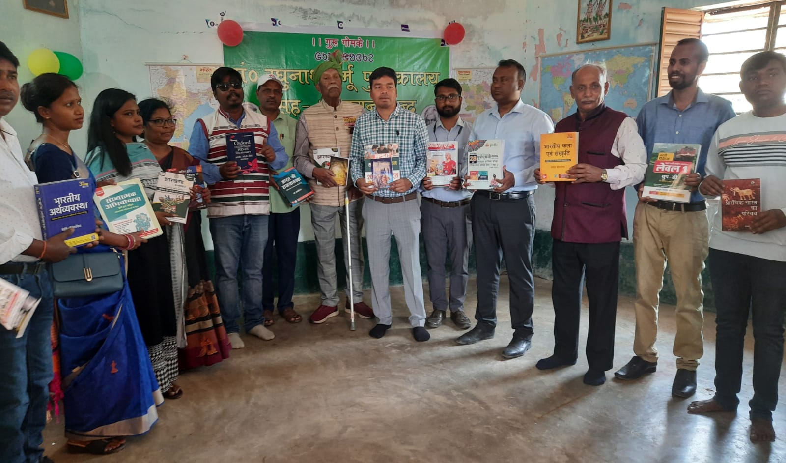 ओलचिकी लिपि के जनक कहे जाने वाले पंडित रघुनाथ मुर्मू पुस्तकालय का हुआ उद्घाटन, जानिए कौन है ओलचिकी लिपि के जनक !