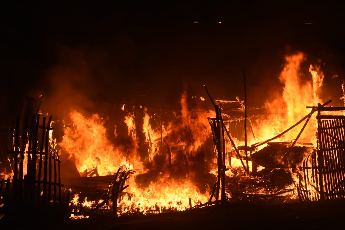 धनबाद में एक बार फिर आग लगने से लोगों में दहशत, जानिए कहां लगी आग