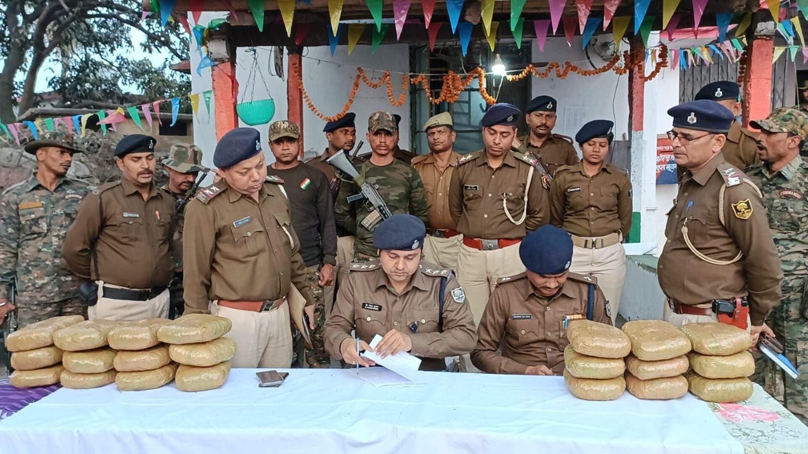 भागलपुर पुलिस को मिली बड़ी सफलता, 21 किलो गांजा के साथ चार तस्कर गिरफ्तार