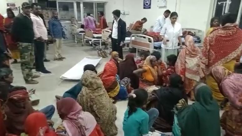 मुंगेर में भीषण सड़क हादसा, 25 से अधिक मजदूर घायल, तीन की स्थिति नाजुक