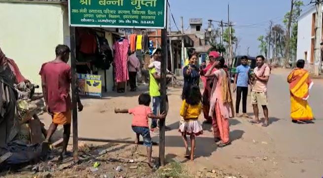 जमशेदपुर में कुत्तों का कहर ! दर्जन भर लोग सहित कई बच्चे घायल, जानिए क्या है मामला