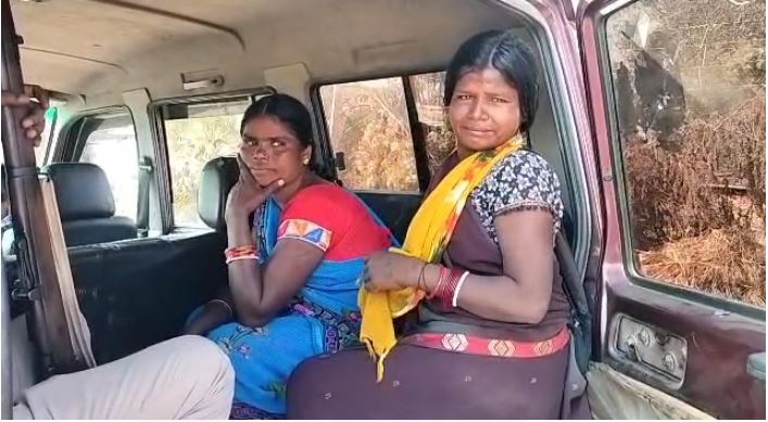 शराब बनाने के ठिकाने पर उत्पाद विभाग की छापेमारी, निर्मित और अर्ध निर्मित शराब के साथ दो महिला गिरफ्तार