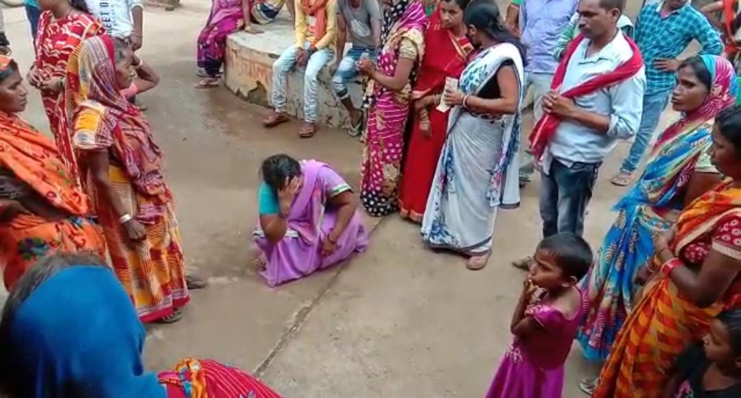 तालाब से विवाहिता का शव बरामद,हत्या का संदेह  