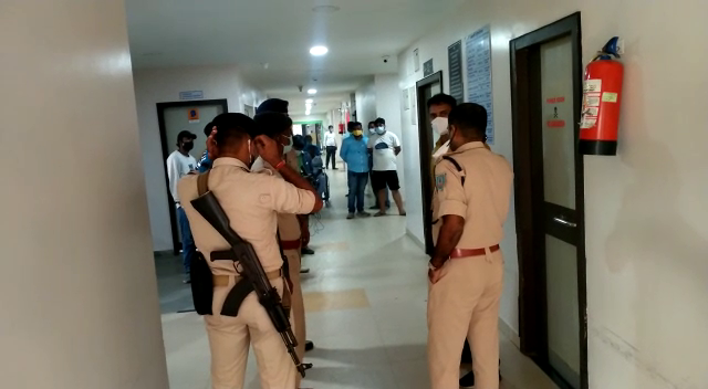 धनबाद में 10 लाख की छिनतई के बाद एयरटेल के डिस्ट्रीब्यूटर को अपराधियों ने मारी गोली