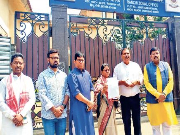 विशाल चौधऱी और सीएम हेमंत की बीच की कड़ी थें राजीव अरुण एक्का!  जानिए  एक्का के बहाने कैसे सीएम हेमंत को घेरने में जुटी है भाजपा